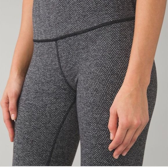 Lululemon high times size 4 - Picture 2 of 8